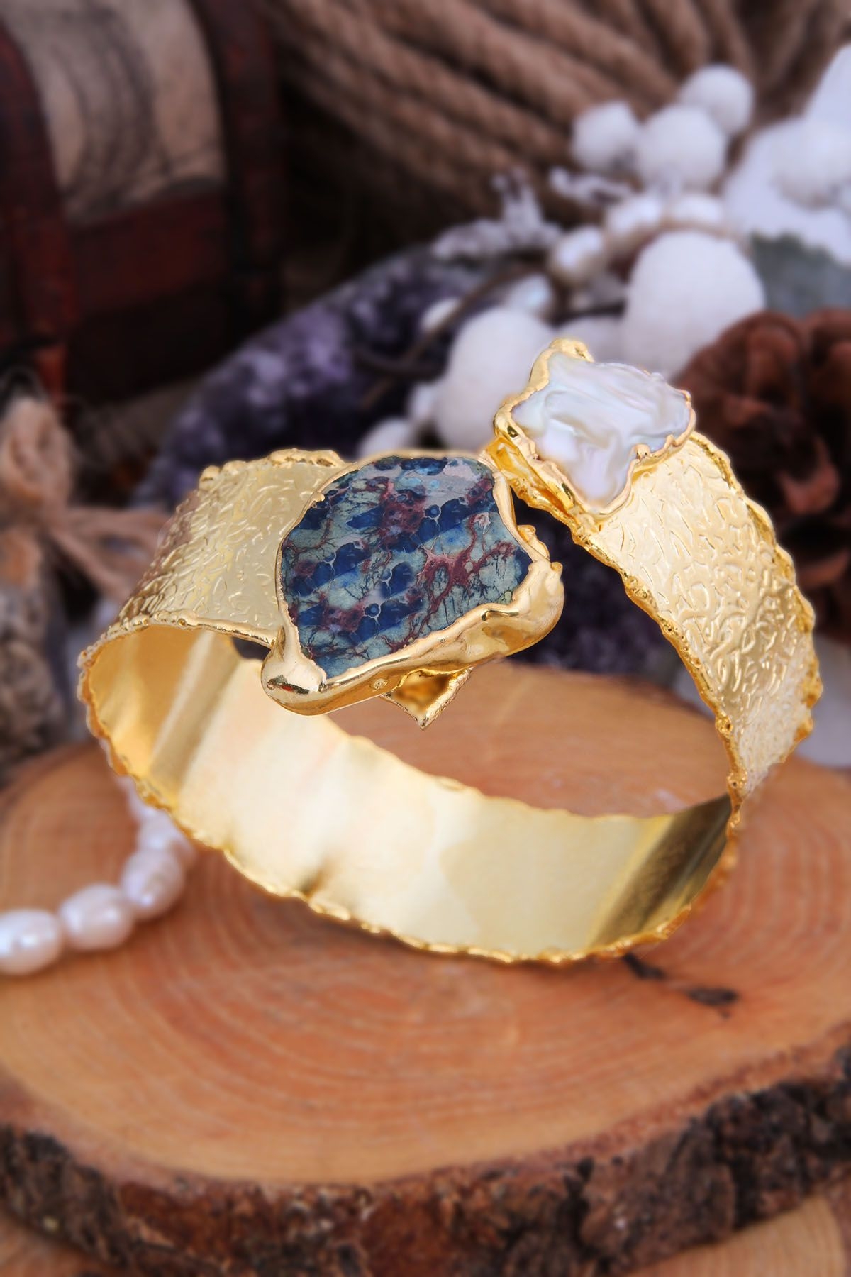 Pearl & Varasite Bracelet