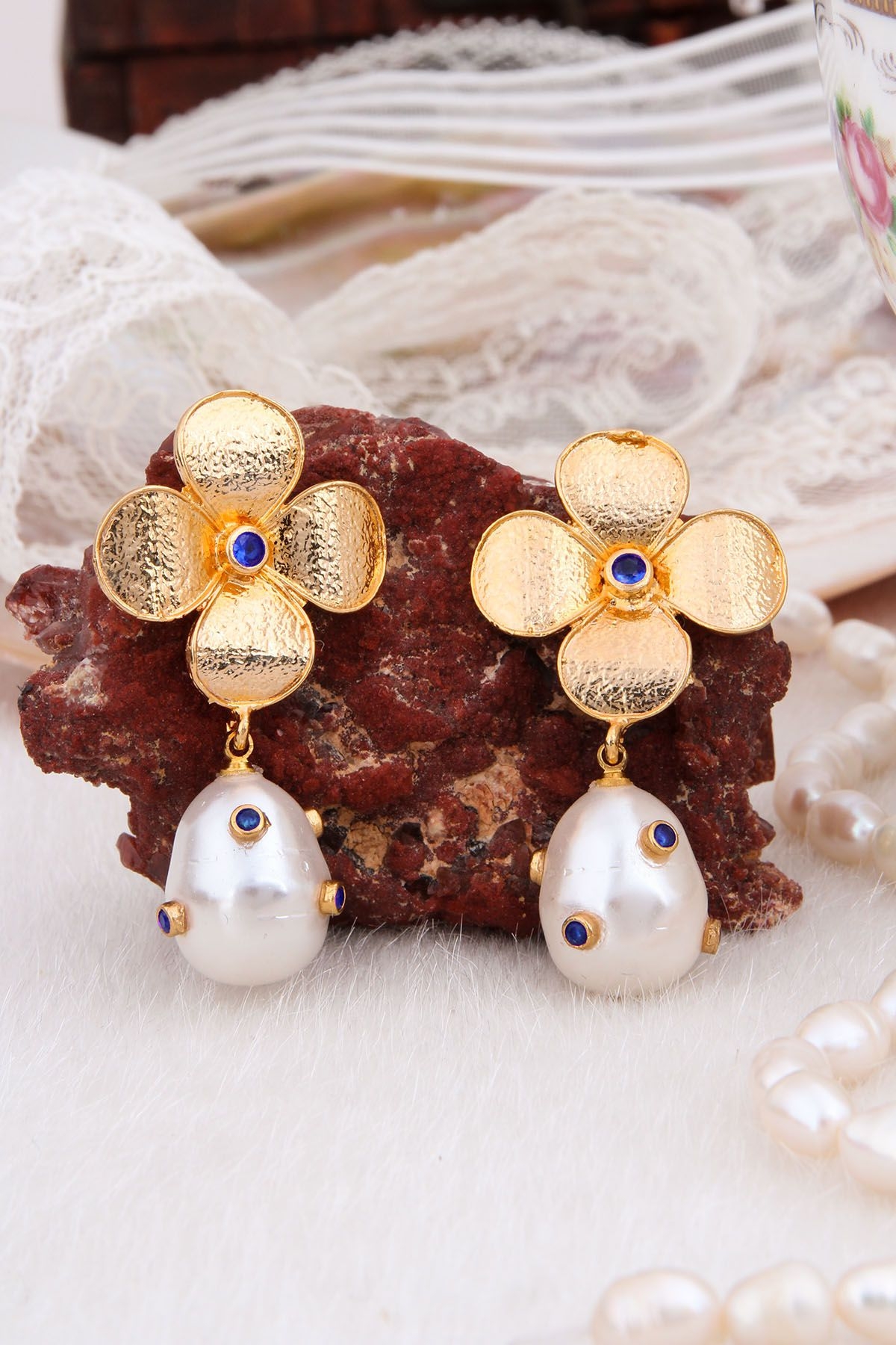 Pearl Earring