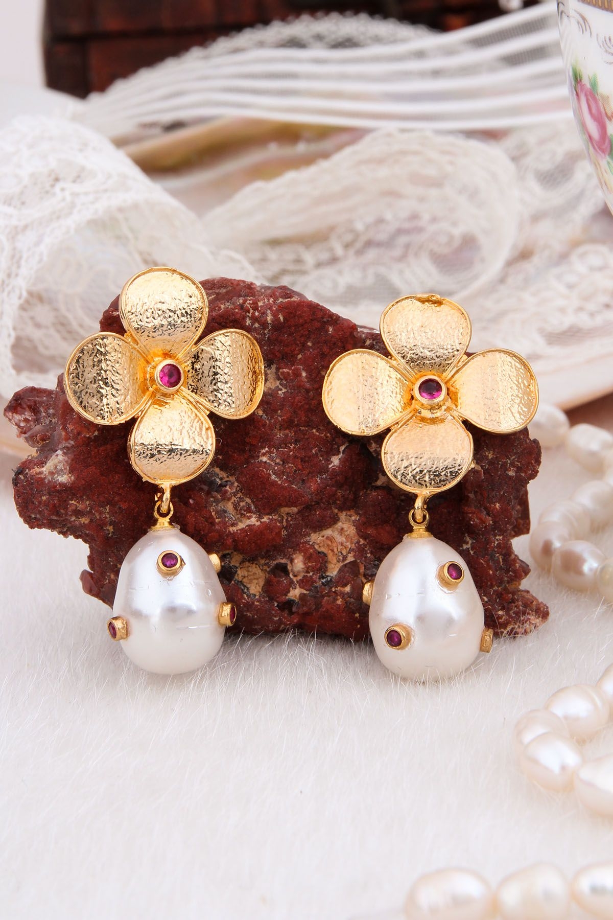 Pearl Earring