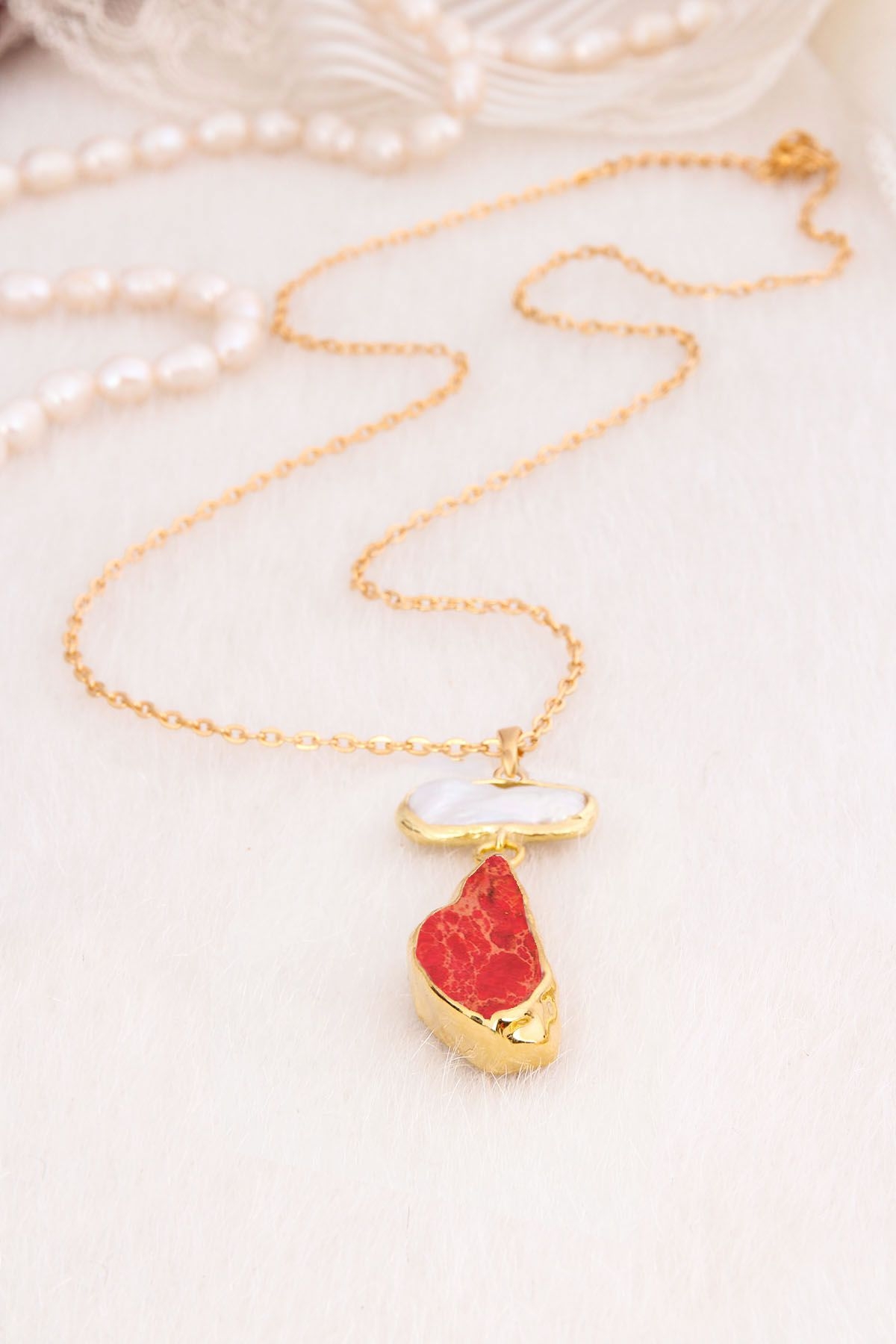 Pearl & Varasite Necklace