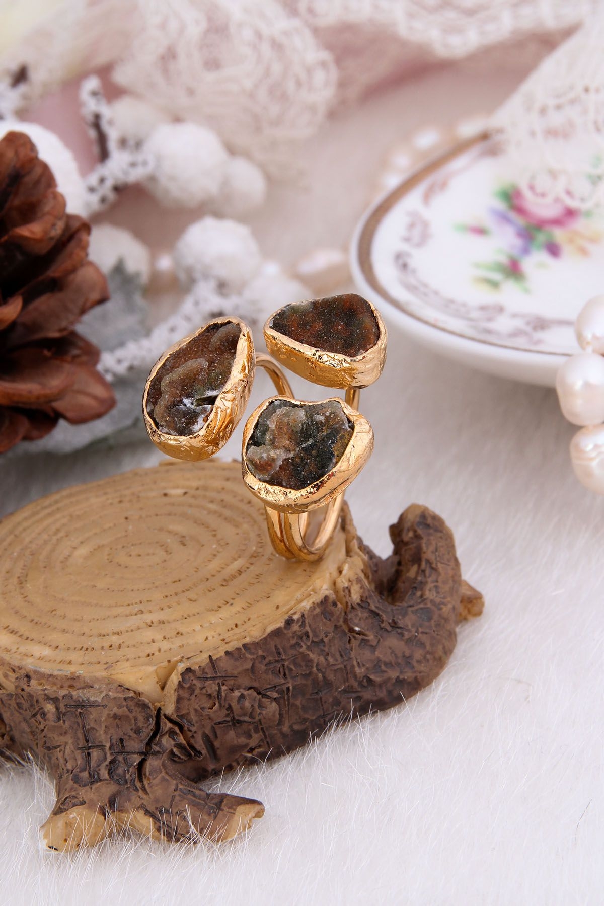 Calsedon Ring