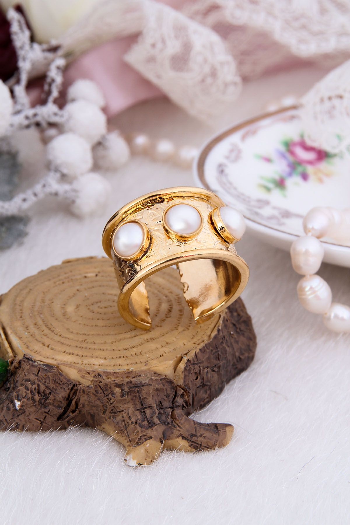 Pearl Ring