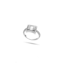 Solitaire Baget Ring
