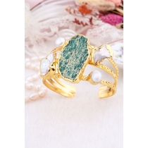 Pearl & Varasite Bracelet